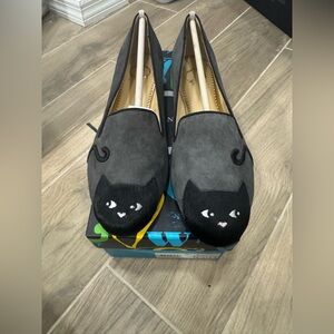 C. Wonder Black and Gray Cat Loafers